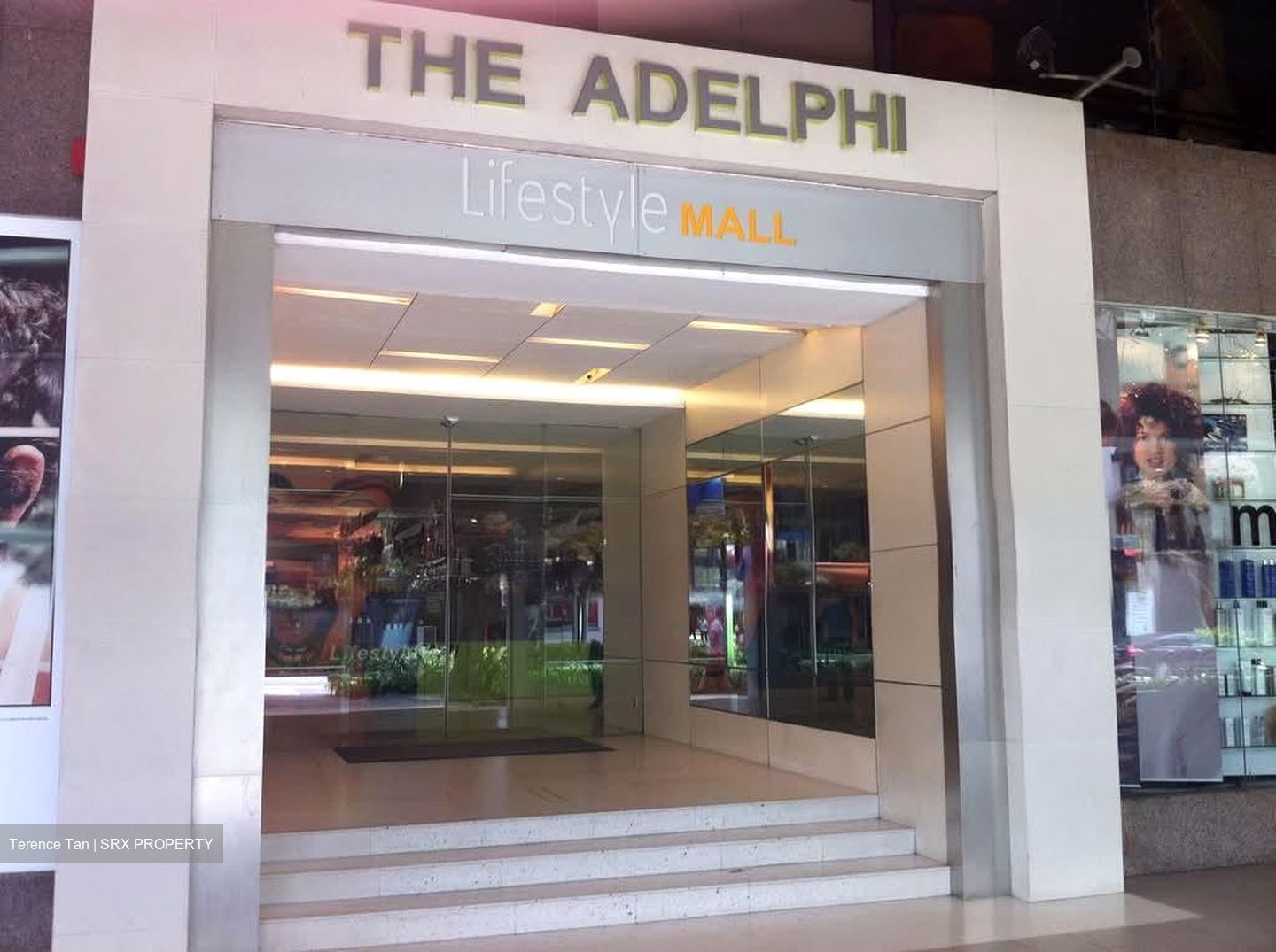 The Adelphi (D6), Retail #565996461